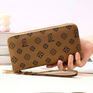 กระเป๋าสตางค์หนังแท้แบบสั้น 7 นิ้ว ดีไซน์ใหม่ คุณภาพสูง หรูหรา กันน้ำ ใส่บัตรได้  สำหรับทุกเพศ ราคาดีที่สุด - Product Image 2