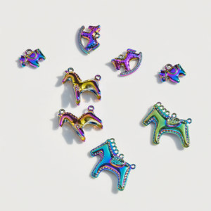Dijes de caballo de aleación de zinc, colgante de animal multicolor para hacer joyas DIY, accesorio unisex, regalo - Product Image 1
