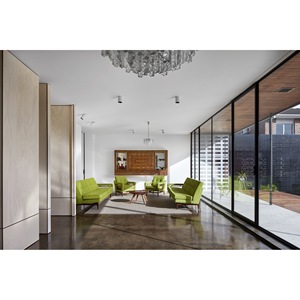 Villa moderna de acero con paredes de vidrio y paneles perforados para uso residencial - Product Image 3