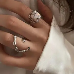 फैशन चांदी के रंग Minimalist अनियमित महिलाओं लड़कियों रचनात्मक ज्यामितीय पंक खोलने के लिए Twined उंगली की अंगूठी के छल्ले गहने