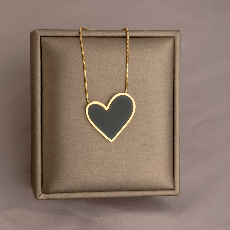 Oro Nero In Acciaio Al Titanio Cuore Collana
