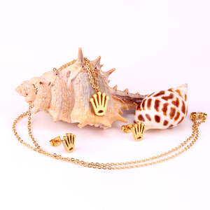 Ensemble de bijoux plaqué or pour femmes avec pendentif flocon de neige et Hamsa, collier, boucles d'oreilles, strass en cristal, à porter au quotidien - Product Image 3