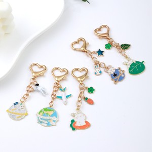 Mignon Raibbit émail enduit métal porte-clés breloque plaqué or émail porte-clés breloques émail doux porte-clés personnaliser Anime - Product Image 4