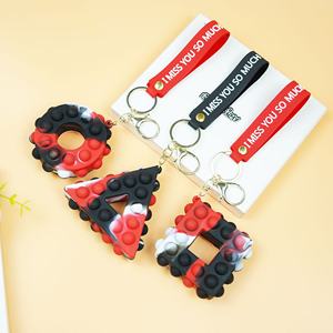 Llaveros Promocionales Impermeables de Alta Calidad, Colgantes de Plástico con Burbujas Antiestrés, Divertidos, Bolas Geométricas 3D - Product Image 4