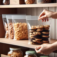 Sac avec logo personnalisé Sac d'emballage transparent en PE avec fermeture éclair Petits sacs en plastique transparent à fermeture éclair avec logo personnalisé pour le stockage des aliments