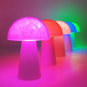 Lampe champignon mignonne et créative avec télécommande, alimentation 1 pile AA, RGB multicolore, lampe d'ambiance, lampe de table, petite veilleuse - Product Image 5