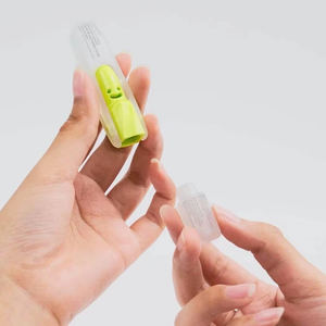 Inhalateur de bâton nasal en plastique d'aromathérapie d'<span class=keywords><strong>huile</strong></span> <span class=keywords><strong>essentielle</strong></span> de marque privée d'OEM coloré Thaïlande sourire rafraîchir le cerveau inhalateur nasal - Product Image 1