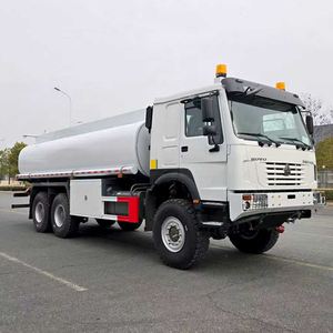 Camion-citerne à huile diesel Sinotruk Howo 25000L, neuf, 6x6, transmission manuelle, bon prix - Product Image 1