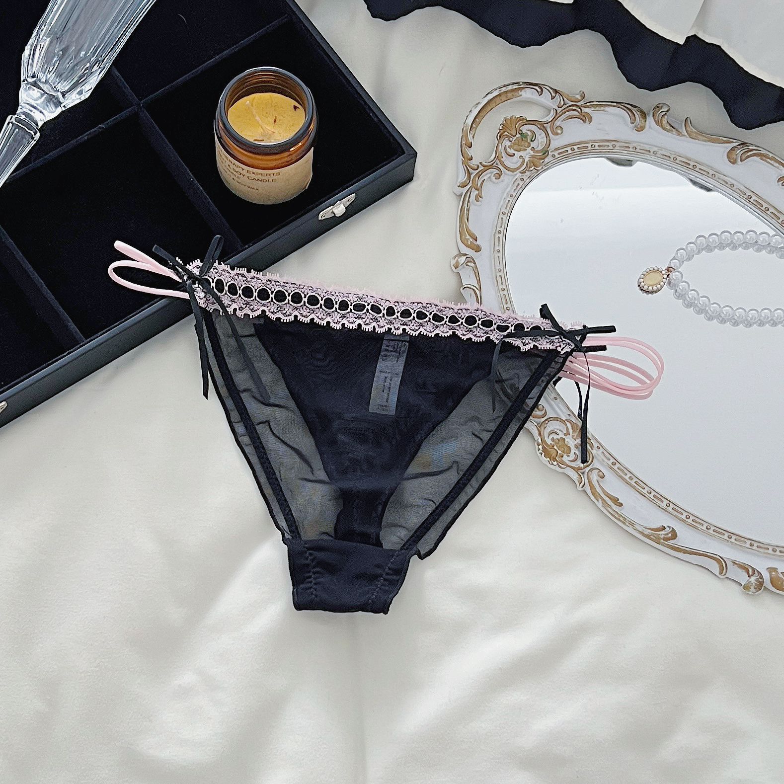 noir avec du rose