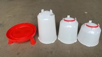 Bebedero para Aves de Corral GREAT FARM Bebedero para Animales con Patas y Soportes 4.5L 6L 8L 10L 14L Varios Modelos