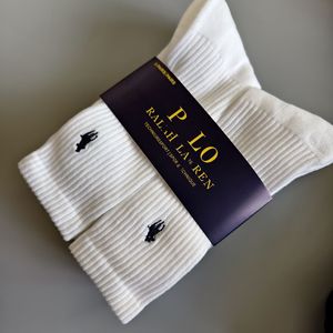 ถุงเท้ากีฬาผู้ชาย Mingrenmingjia สำหรับการค้าต่างประเทศ ผ้าฝ้ายซับเหงื่อ สีดำขาว คลาสสิก สไตล์สปอร์ต สำหรับการค้าข้ามพรมแดน - Product Image 2