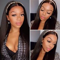 Vente en gros naturel léger Yaki droite bandeau perruque cheveux humains Remy péruviens cheveux tisse et perruques sans colle perruque avec bandeau