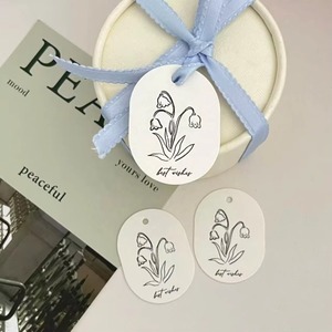 Etiquetas Colgantes Personalizadas <span class=keywords><strong>con</strong></span> Relieve en Lámina Dorada, Papel Imitación Xuan, Impresión Digital, Etiquetas de Embalaje <span class=keywords><strong>para</strong></span> <span class=keywords><strong>Ropa</strong></span> de Marcas de Lujo - Product Image 4