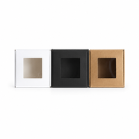 Boîte cadeau carrée en papier kraft haut de gamme personnalisée avec fenêtre, gaufrage et pelliculage mat, structure pliable pour emballage de détail