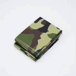 Couverture Thermique Solide Légère en PE et Aluminium, Imperméable, Toutes Saisons, 130*210cm, Chaud et Confortable, pour Survie d'Urgence - Product Image 3