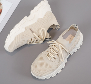 Zapatos de Moda para Mujer, Diseño Personalizado, Tejido Suave y Ligero, Color Blanco, con Aumento de Altura - Product Image 6