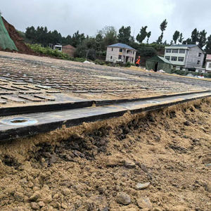 حصيرة حماية أرضية قابلة لإعادة التدوير مصنوعة من البولي إيثيلين فائق الوزن الجزيئي، حصيرة طرق مؤقتة قابلة للتخصيص، بلاط أرضيات من البولي إيثيلين عالي الكثافة - Product Image 2