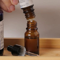 Prix de gros du fournisseur Huile essentielle de bois de cèdre naturel 100% pur biologique avec parfum frais pour l'aromathérapie et les soins de la peau en vrac