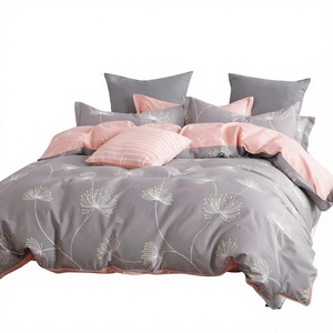 Ensemble de literie en coton moderne motif art floral pissenlit délicat 200TC gris blush, en stock en Pologne, pour la vente en gros et le dropshipping UE - Product Image 1
