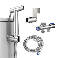 Hochwertige 304 Edelstahl Bidet-Sprühpistole Tragbare Graue Sprühpistole mit Wasserdurchflussregelung Shattaf Windelsprüher Toilette