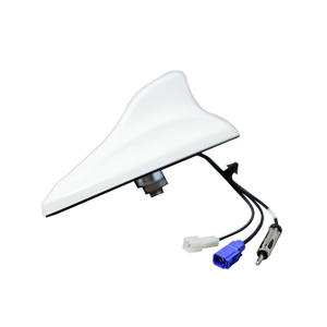 Antena Automotriz Universal Direccional Directa de Fábrica con Conector de Entrada ISO-J, Rango de Frecuencia AM/FM, Alta Ganancia y Bajo VSWR - Product Image 3