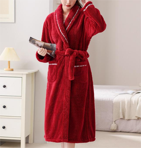 <span class=keywords><strong>Set</strong></span> di Accappatoi Estivi Termici Economici per <span class=keywords><strong>Donna</strong></span>, Colorati, Morbidi, ad Asciugatura Rapida, in Poliestere e Pile con Logo Frontale - Product Image 6
