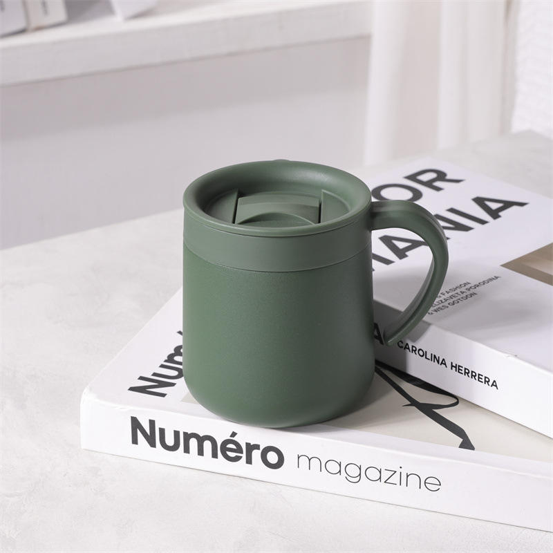 สีเขียวเข้ม