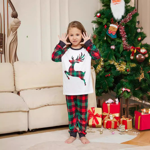 Conjunto de Pijamas de Natal com Estampa de Rena 2026, Manga Longa, Roupas de Dormir em Família para Adultos e Crianças, Moda de Férias em Estilo Cartoon - Product Image 4