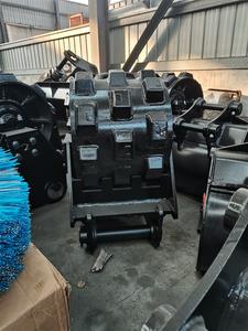 Rouleau à <span class=keywords><strong>pied</strong></span> <span class=keywords><strong>de</strong></span> <span class=keywords><strong>mouton</strong></span> pour excavatrice Yanmar Vio 80, roue <span class=keywords><strong>de</strong></span> compactage avec support <span class=keywords><strong>de</strong></span> guidage - Product Image 2