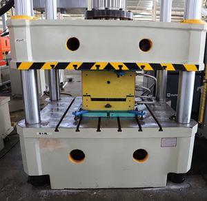 Pressa idraulica per casco a prova di proiettile da 315 tonnellate - Product Image 3