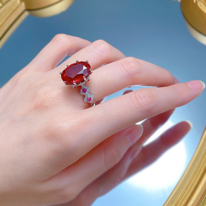 Nuevo juego <span class=keywords><strong>de</strong></span> anillos <span class=keywords><strong>de</strong></span> lujo rojo <span class=keywords><strong>sangre</strong></span> 12*16mm, anillo <span class=keywords><strong>de</strong></span> plata 925 <span class=keywords><strong>de</strong></span> diseño personalizado <span class=keywords><strong>de</strong></span> diamante <span class=keywords><strong>de</strong></span> alto carbono - Product Image 5
