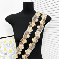 Ruban de dentelle à fleurs en sequins orange de luxe pour la broderie de robes et la décoration de vêtements