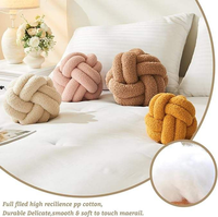 Neuheit Winter Sherpa Knoten-Kissen Weicher Handgefertigter Runder Deko-Ball Bouclé Dekorativer Zierkissen