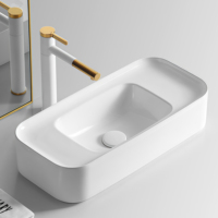 Lavabo vasque rectangulaire en céramique blanc élégant et long, lavabo de salle de bain moderne au-dessus du comptoir, pour une rénovation élégante