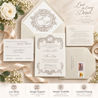 Suite d'invitations de mariage personnalisées avec monogramme en relief, papier texturé, carte RSVP, doublure d'enveloppe, motif floral, vente en gros, faible MOQ