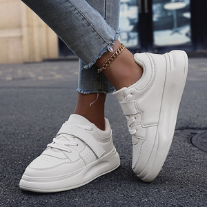 2024 nuovo stile da <span class=keywords><strong>donna</strong></span> scarpe da corsa da Tennis comode scarpe Casual alla moda scarpe da passeggio in <span class=keywords><strong>pelle</strong></span> sintetica bianche - Product Image 5