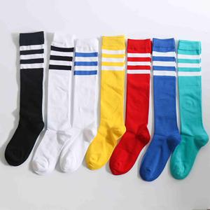 Calzini <span class=keywords><strong>a</strong></span> <span class=keywords><strong>Righe</strong></span> Multicolore per Ragazze Adolescenti in Cotone Bianco al Ginocchio - Product Image 6