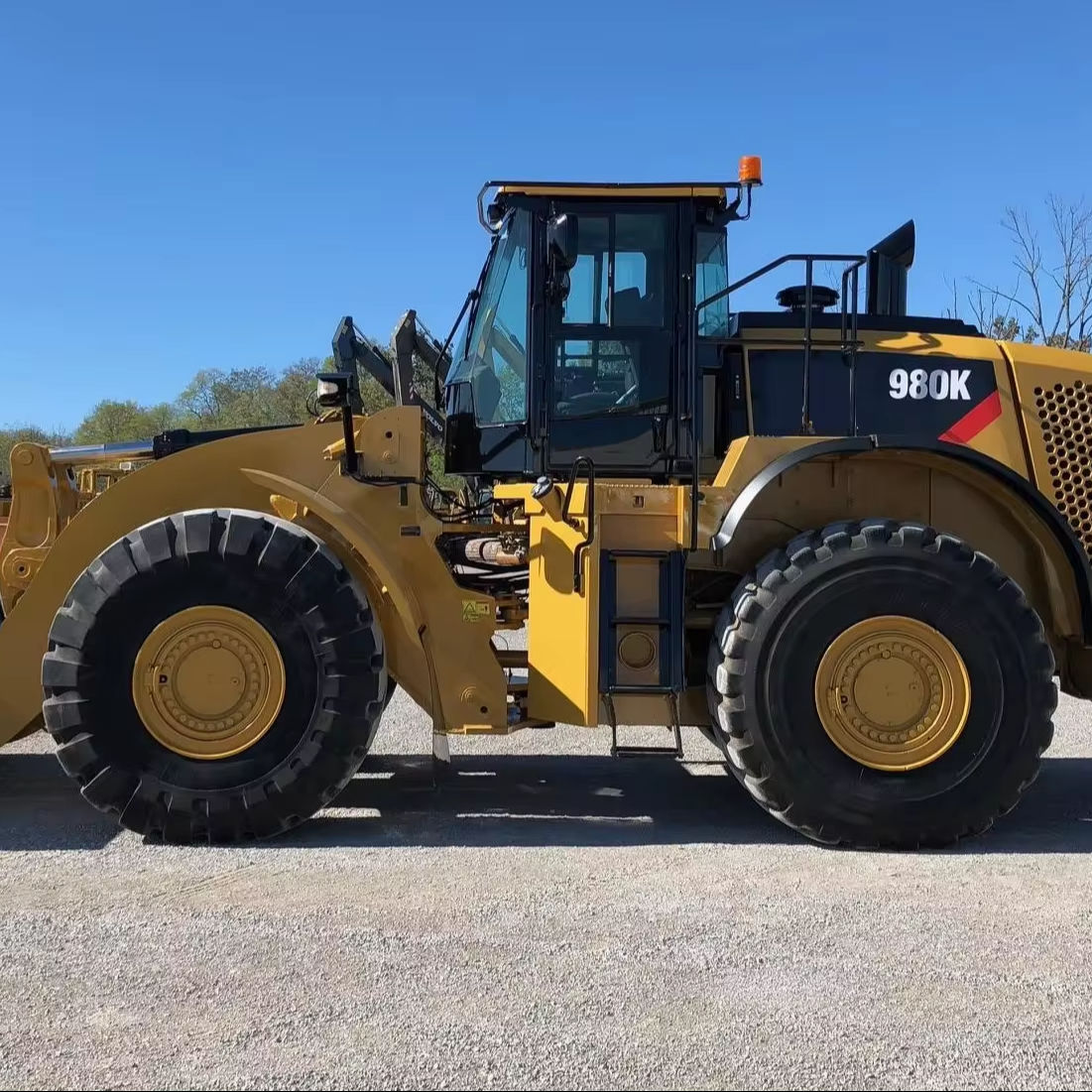格安 990 561KW 80t積載量 15.9トン 大型フロントホイールローダー