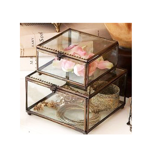 Boîte de rangement en verre transparent et métal Boîte à bijoux classique en métal et verre Boîte en métal et verre vintage de qualité supérieure Best-seller - Product Image 1