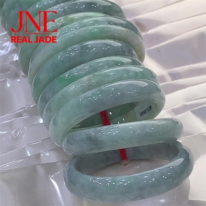 Bracciale in <span class=keywords><strong>Giada</strong></span> <span class=keywords><strong>Naturale</strong></span> di Myanmar di Tipo A, Lavorazione Squisita Senza Crepe, <span class=keywords><strong>Colore</strong></span> Primaverile, Vendita all'Ingrosso, Regalo per la Festa <span class=keywords><strong>della</strong></span> Mamma - Product Image 3