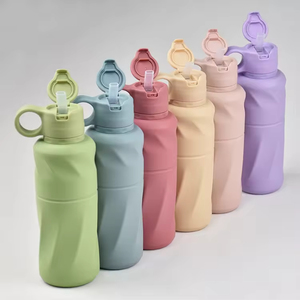 Bouteille d'eau sport en silicone écologique sans BPA, personnalisable, pour enfants, anti-fuite, 600 ml, avec bouchon à paille rabattable, compatible lave-vaisselle, qualité alimentaire - Product Image 5