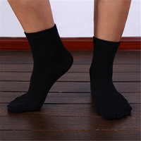 Chaussettes mi-mollet en coton à 5 doigts pour hommes, nouvelle collection printemps-automne, vente en gros usine ; avec languettes de talon intégrées ; qualité export, sportives, à doigts séparés