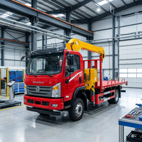 Camion-grue à structure métallique pour la levée de poutres en acier, l'installation de cadres et les projets d'ingénierie de structures métalliques
