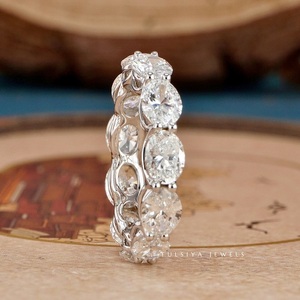 Anillo de diamantes de joyería fina de inspiración vintage con detalles intrincados y brillo radiante para un atractivo de herencia. - Product Image 4