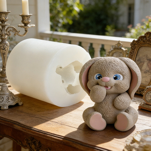 Moule en silicone 3D Lapin aux grandes oreilles couvrant la bouche, design mignon de dessin animé pour bougies, savons, résine, gypse, aromathérapie, artisanat DIY - Product Image 4