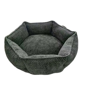 Lit pour animaux de compagnie en polyester hexagonal, fabricant en gros, lit pour chat et <span class=keywords><strong>chien</strong></span> hexagonal doux, respirant, antidérapant, pour une utilisation en intérieur toute l'année - Product Image 1