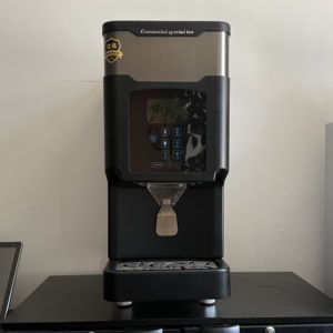 Dispensador de Hielo y Agua para Mostrador, Máquina de Hielo Comercial: 22L/h, Hielo de Múltiples Formas, Bajo Consumo, Autolimpieza, Acero Inoxidable 304, Ultrasilencioso ≤45dB - Product Image 5
