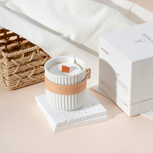 AIKUN Luxury Customizable Soy Wax Aromatherapy Scented Candle with Essential Oils for Home Spa Relaxation - Product Image 2