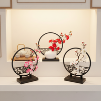 Paravent chinois moderne en soie artificielle avec fleurs de clematis noires, mini vase fait main pour la décoration intérieure et de jardin