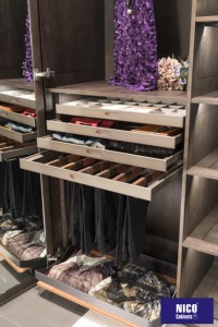 Sous-vêtement en bois et noyer, <span class=keywords><strong>armoire</strong></span> <span class=keywords><strong>de</strong></span> rangement, <span class=keywords><strong>de</strong></span> luxe, <span class=keywords><strong>de</strong></span> style italien, haut <span class=keywords><strong>de</strong></span> gamme, placard <span class=keywords><strong>de</strong></span> marche modulaire avec porte en verre - Product Image 5